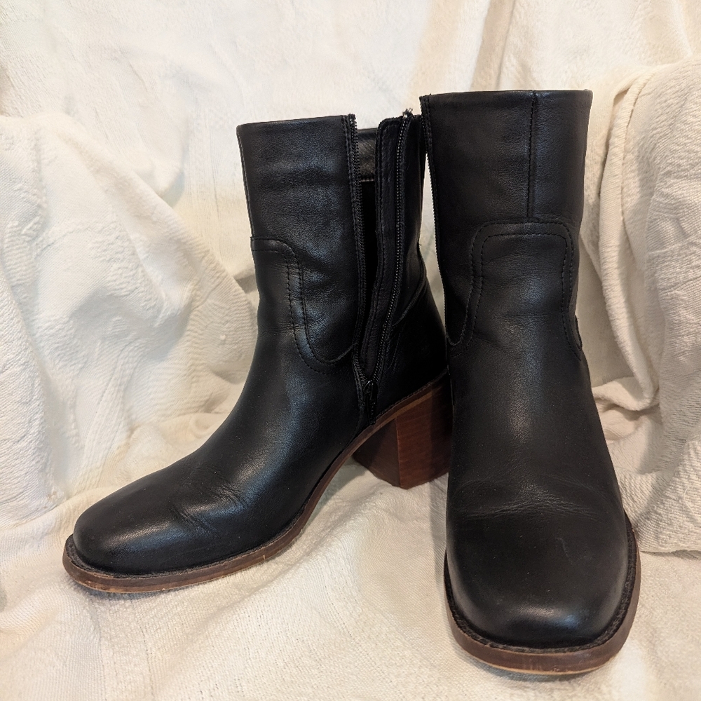 Portland Leather Black Leather Heeled Ankle Boots